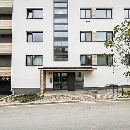Apartment Days - Two Bedroom With Garage, Ac, Terrace And Balcony In Vinohrady Prag
