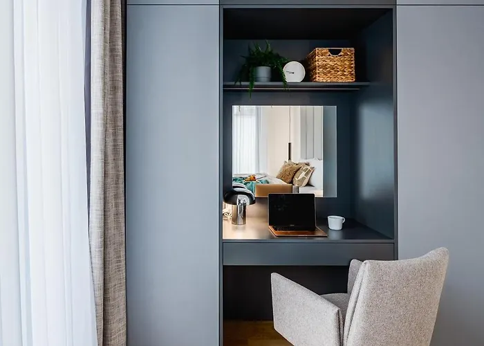 Days - Two Bedroom With Garage, Ac, Terrace And Balcony In Vinohrady פראג